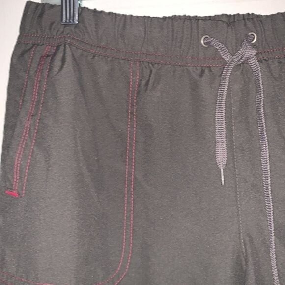 SB Active Womens Cargo Shorts L Polyester Gray Red Stripe - Picture 2 of 9